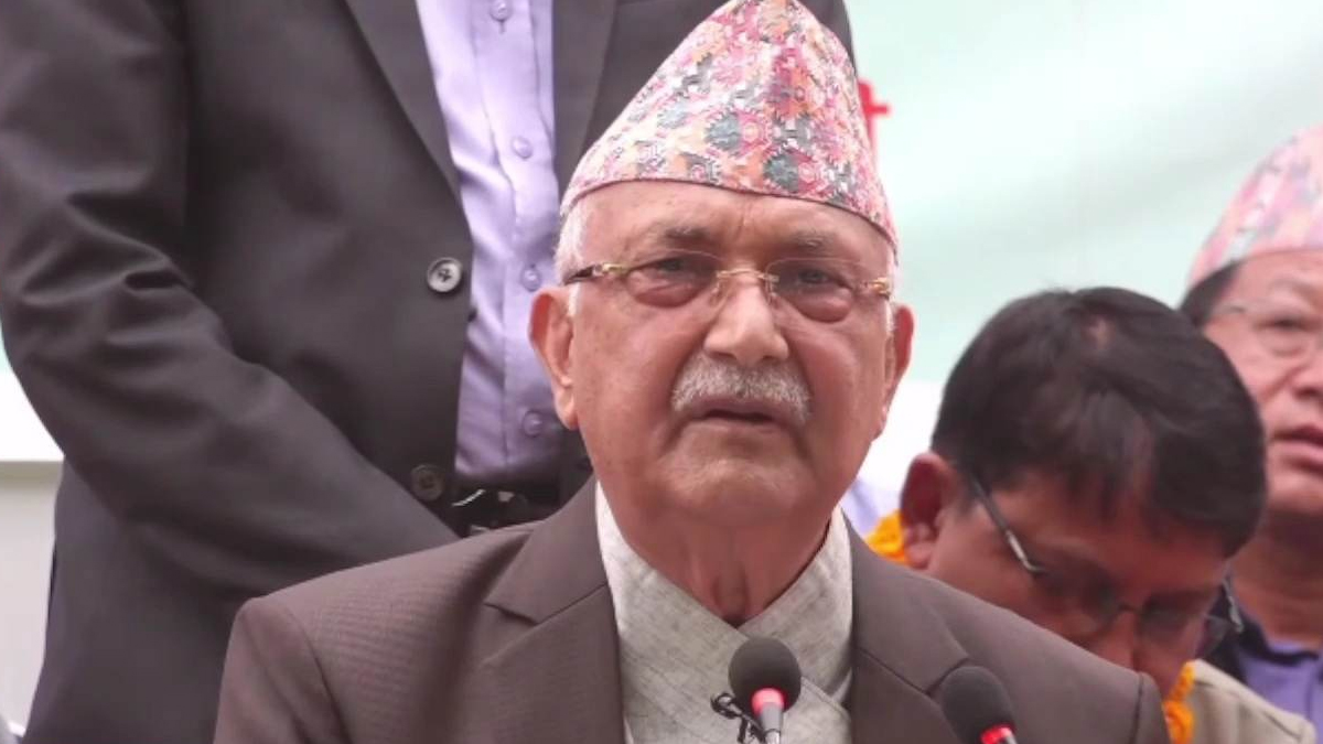 एमालेलाई सिध्याउन खोज्नेहरू अब आफैं सकिन्छन् : ओली